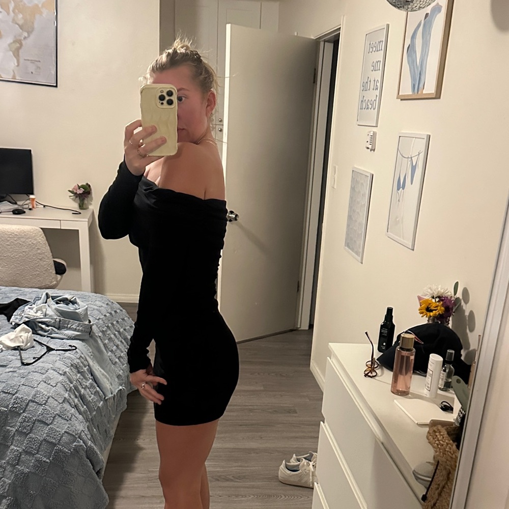 Zara Black Off-Shoulder Long Sleeve Dress - Picture 2 of 3